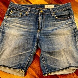 AG - The Nikki Short